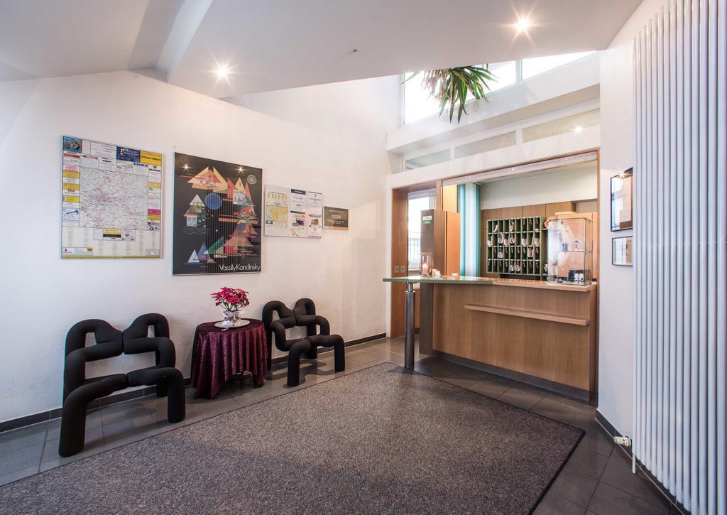 Hotel an der Waldstraße Groß-Zimmern Eksteriør billede