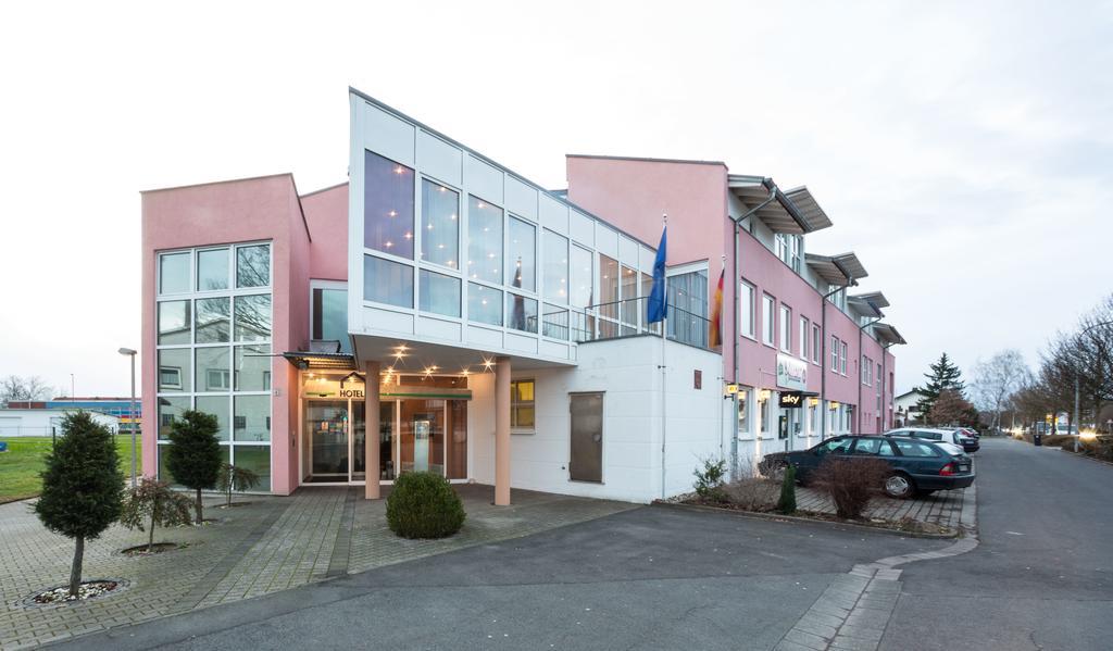 Hotel an der Waldstraße Groß-Zimmern Eksteriør billede